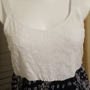 Dress in size 14/16.